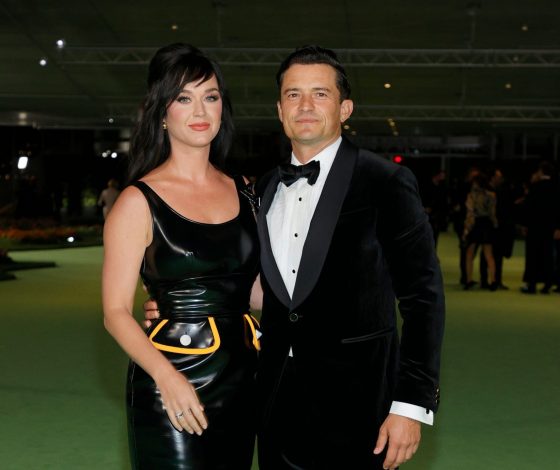 Кэти Перри высказалась о поведении Орландо Блума, рассматривавшего фигуру Ким Кардашьян