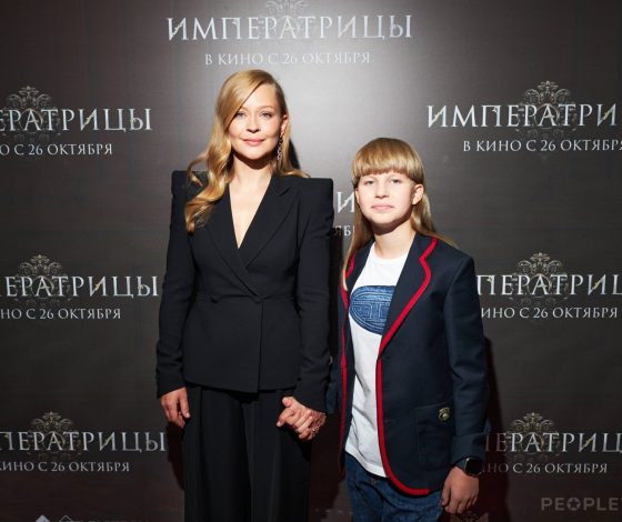 Юлия Пересильд, Люся Чеботина, Тина Канделаки и другие на премьере  фильма «Императрицы»