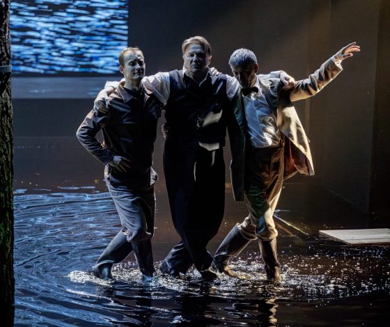 Состоялась главная премьера сезона в Театре Маяковского — спектакль «Лес»