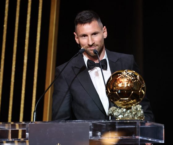 Цифра дня: салфетку с подписью Лионеля Месси продали за 87 млн рублей