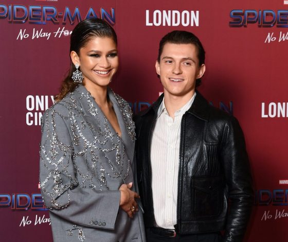 Счастливые и влюбленные: папарацци засняли Тома Холланда и Зендею