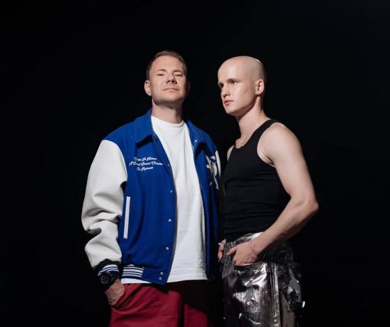 «Сновогодняя»: DJ SMASH и POËT подарили россиянам новый праздничный суперхит