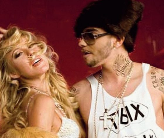 Вспомнить все: топ-10 самых стильных российских клипов нулевых