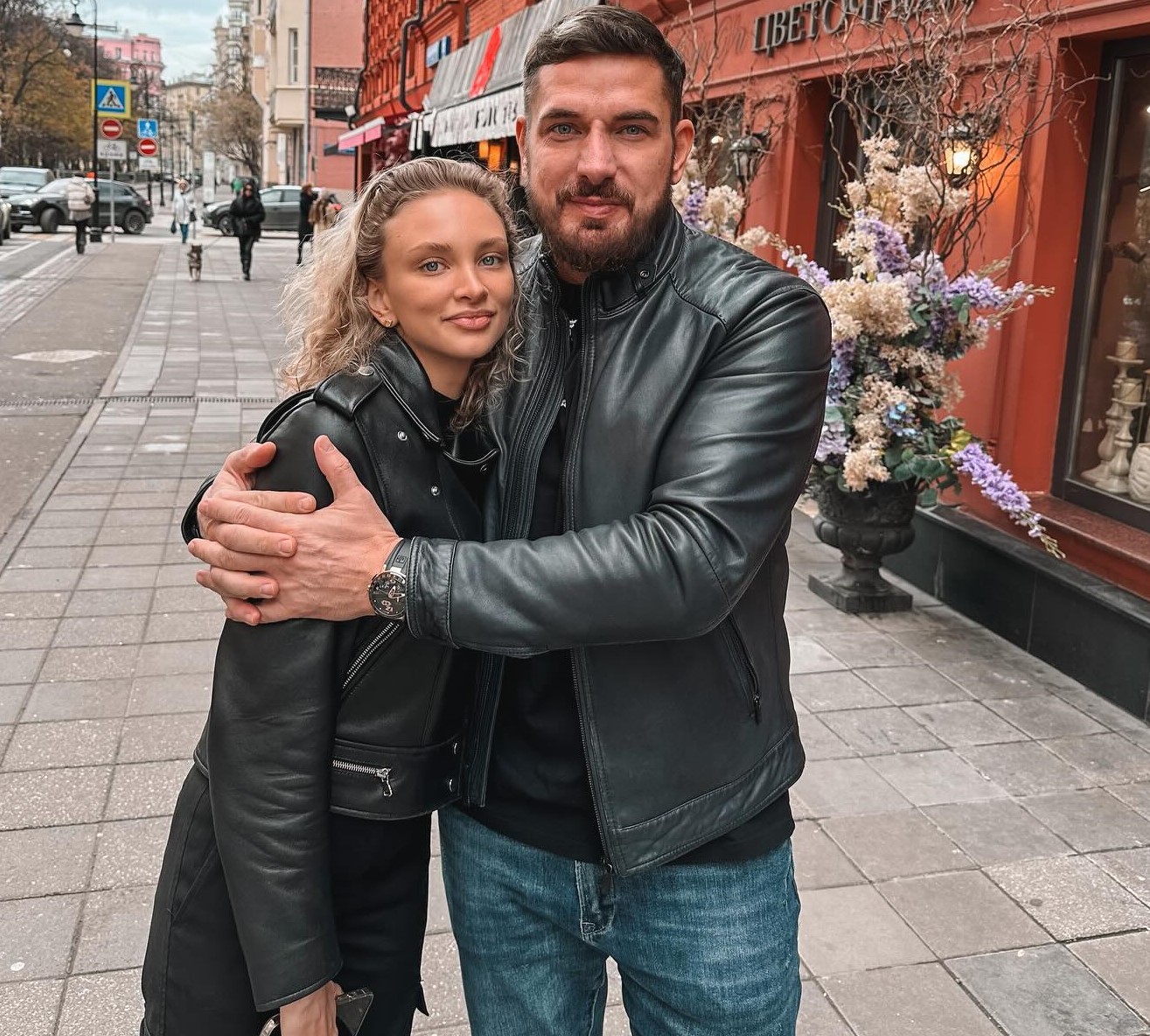 The Internet discusses Kurban Omarov’s lover and his intriguing shots