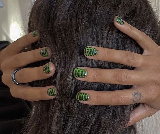 Маникюр для привлечения денег: 3 идеи