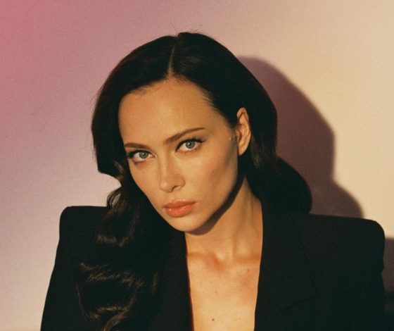 «Моим отношениям 10 дней»: у Настасьи Самбурской новый роман