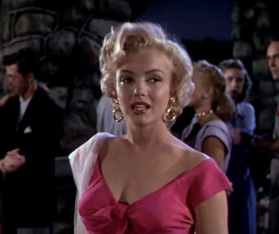 Представлена ИИ-версия Мэрилин Монро: что она умеет