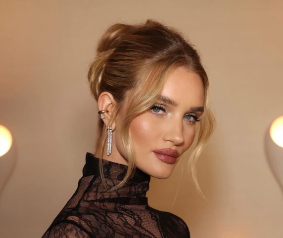 Роузи Хантингтон-Уайтли носит украшение российского бренда. И мы добавляем в вишлист такое же