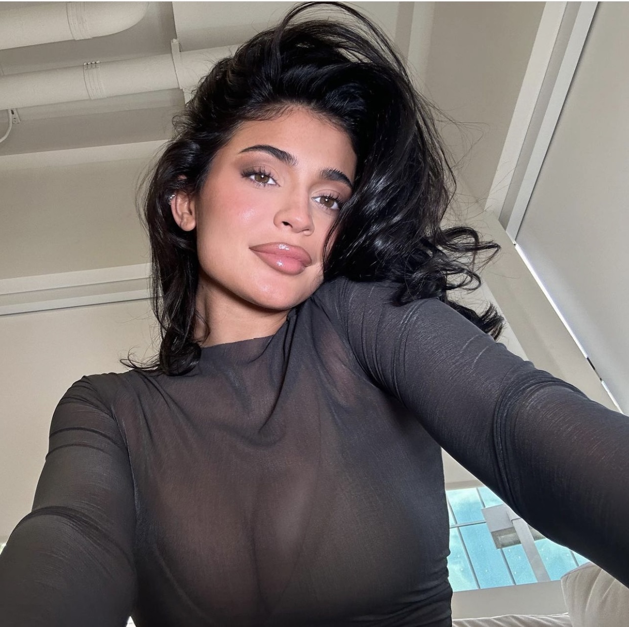 “It’s a miracle that I can still look in the mirror”: Subscribers brought Kylie Jenner to tears
