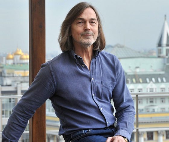 Никас Сафронов продаст на аукционе портрет кота Твикса