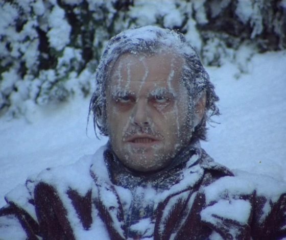 Как ходить по скользкому тротуару, чтобы не упасть в гололедицу