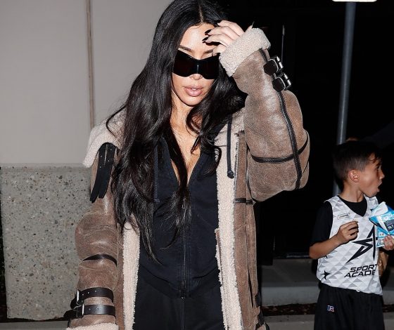 Как выглядит самая модная дубленка сезона? Показывает Ким Кардашьян