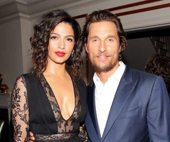 Мэттью Макконахи празднует 12-ю годовщину свадьбы с супругой