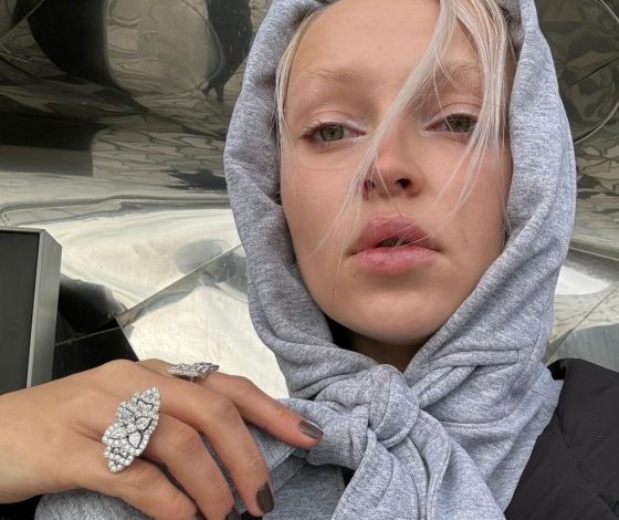 Как разбавить однотонный маникюр: 5 простых идей