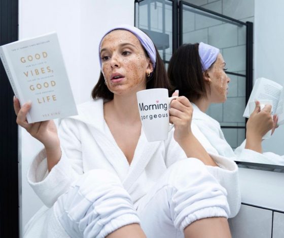 Можно ли умывать лицо гелем для интимной гигиены? Отвечает дерматолог