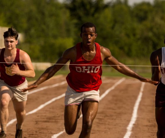 Видео дня: спортсменка с голосом Микки Мауса побила мировой рекорд в беге на 400 метров