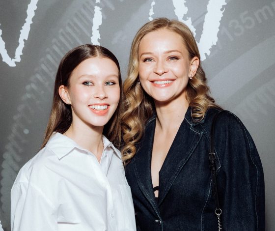 Юлия Пересильд рассказала, как на ее дочь Анну  повлияла слава: «Никогда не была простой девочкой»