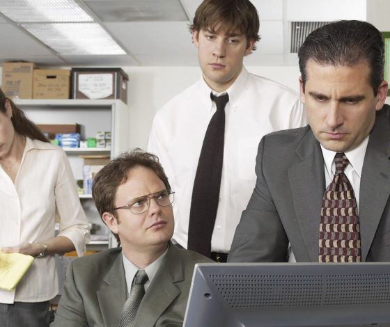 Корректно ли писать коллегам по рабочим вопросам ночью? В Сети спорят о личных границах