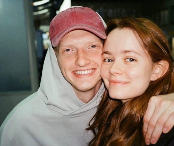 Звезды «Трудных подростков» Мила Ершова и Святослав Рогожан помолвлены
