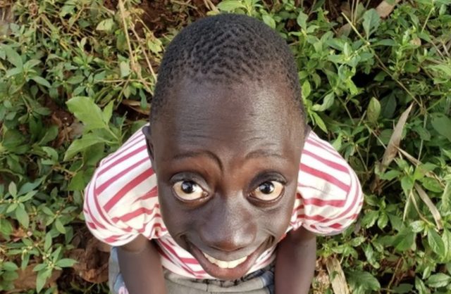 Мальчик из Уганды стал звездой TikTok после одного видео