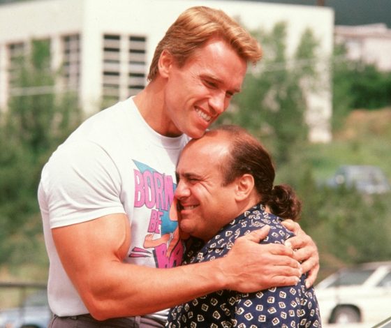 Звезды фильма «Близнецы» Арнольд Шварценеггер и Дэнни ДеВито воссоединились на «Оскаре»