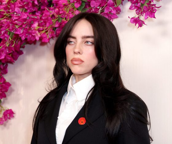 Билли Айлиш стала самым популярным музыкантом в мире. Она обогнала The Weeknd