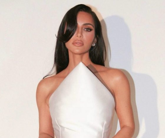 Приходится запираться в ванной: Ким Кардашьян в слезах призналась, что ее дети вышли из-под контроля