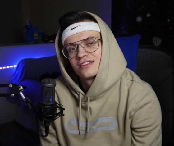 Слава Бустер решился на изменения во внешности после разрыва с Диларой