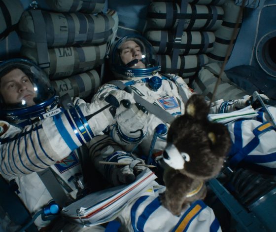 Российский космонавт вернулся на Землю с МКС