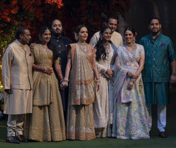 Невесту сына индийского миллиардера Ананта Амбани заподозрили в корысти, и вот почему