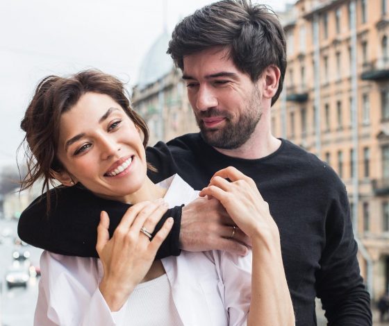 Антон Лаврентьев и Алина Астровская стали родителями во второй раз