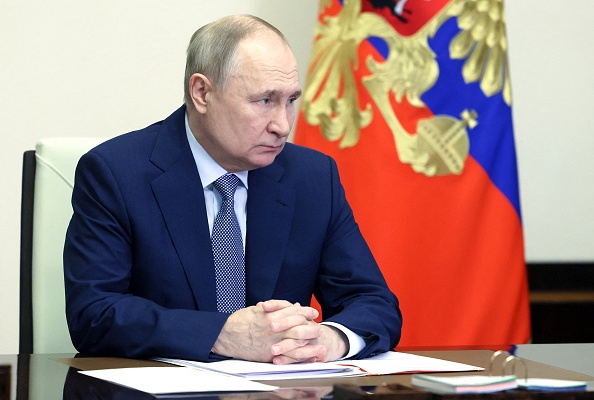 Президент РФ Владимир Путин почтил память погибших во время теракта в «Крокус Сити Холле»