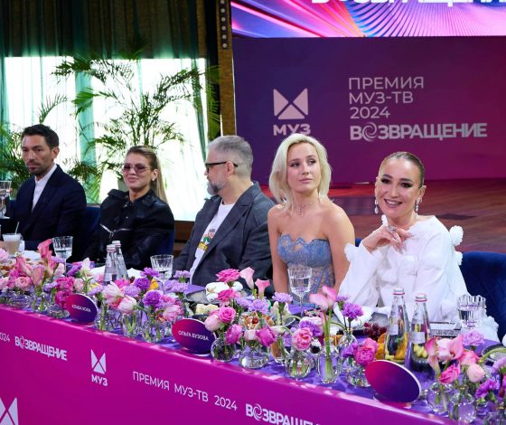 Стало известно имя пятого ведущего Премии МУЗ-ТВ