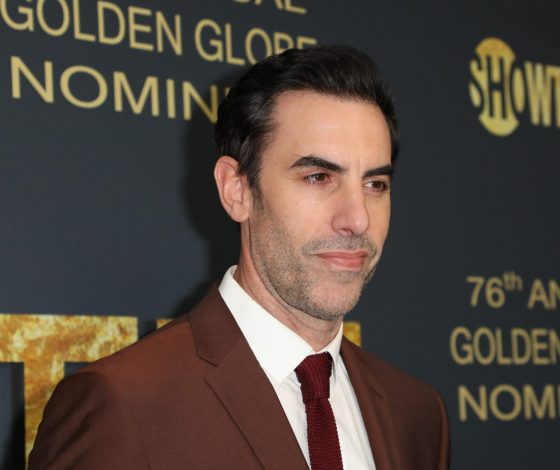 Ложь и провокация: Саша Барон Коэн опубликовал видео, которое доказывает, что Ребел Уилсон лукавит