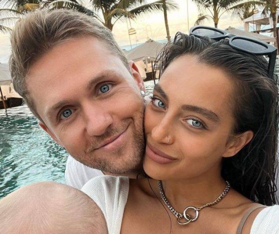 Влад Соколовский поделился свадебным фото