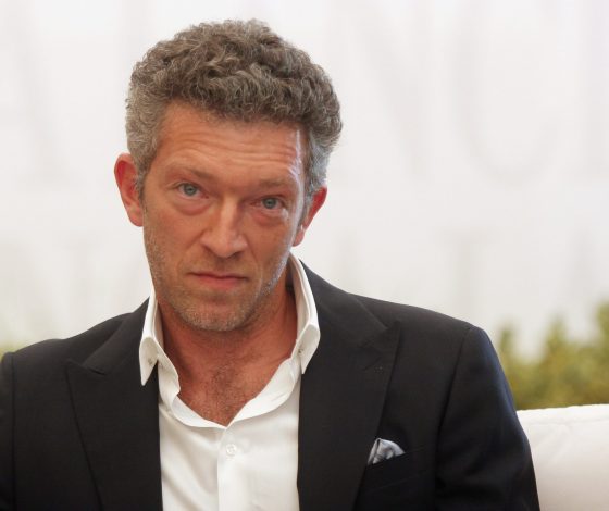 Charli XCX, Венсан Кассель и другие присоединились к касту фильма «Жертвоприношение»