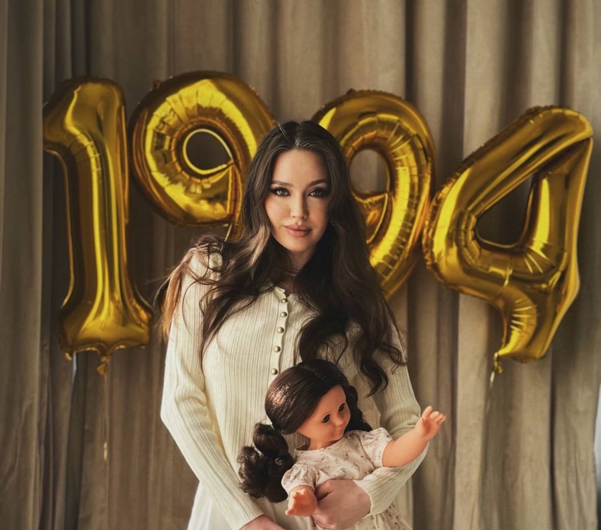 “It’s time to put yourself in order”: Anastasia Kostenko showed her figure two months after giving birth
