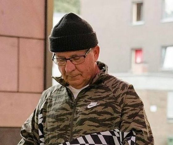 Не скопировал, а вдохновился: 77-летний дедушка приобрел популярность благодаря образам звезд