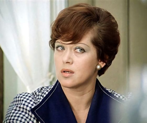 Вспомнить все: как сейчас выглядит главная героиня «Служебного романа» Алиса Фрейндлих