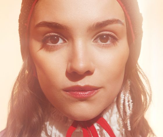 На меня оборачивались из-за крутого чепчика: Евгения Медведева и Диляра Минрахманова о новой коллекции и трендах в стилизации