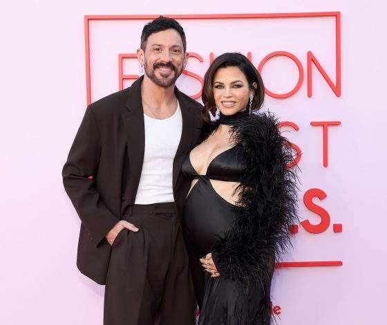 «Я устала гораздо сильнее»: 43-летняя Дженна Дуан рассказала о своей третьей беременности