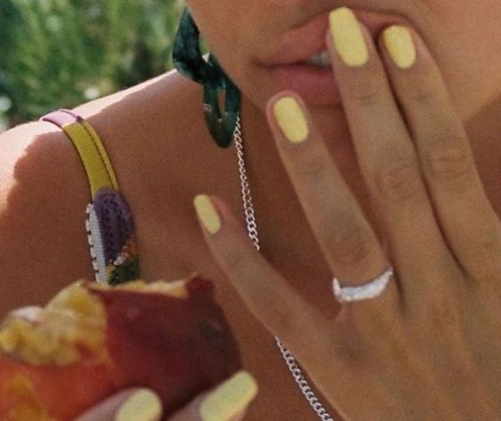 5 трендов в оттенках маникюра на лето