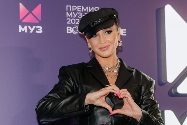 «Не теряйте меня»: Ольга Бузова сообщила, что попала в больницу