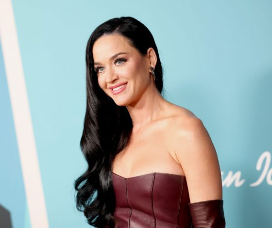 Круче Бьянки Цензори: Кэти Перри показала свое «голое» платье