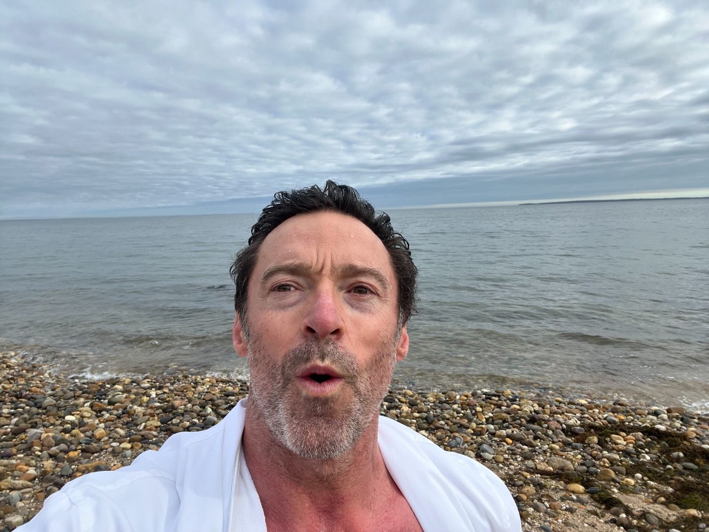 What’s wrong with Hugh Jackman?  He published a mysterious post again