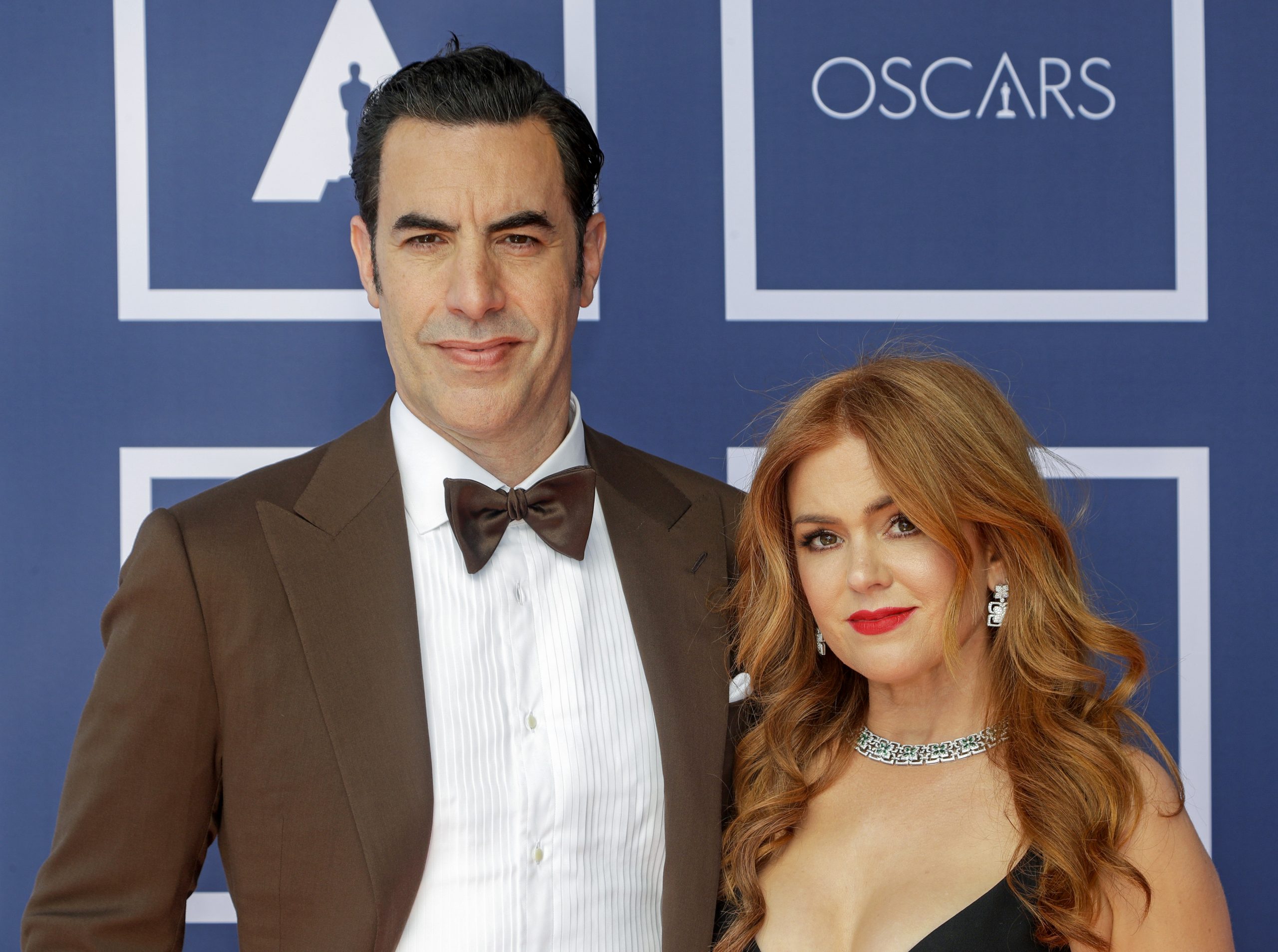 Sasha Baron Cohen resigns: Isla Fisher appears without a ring for the first time