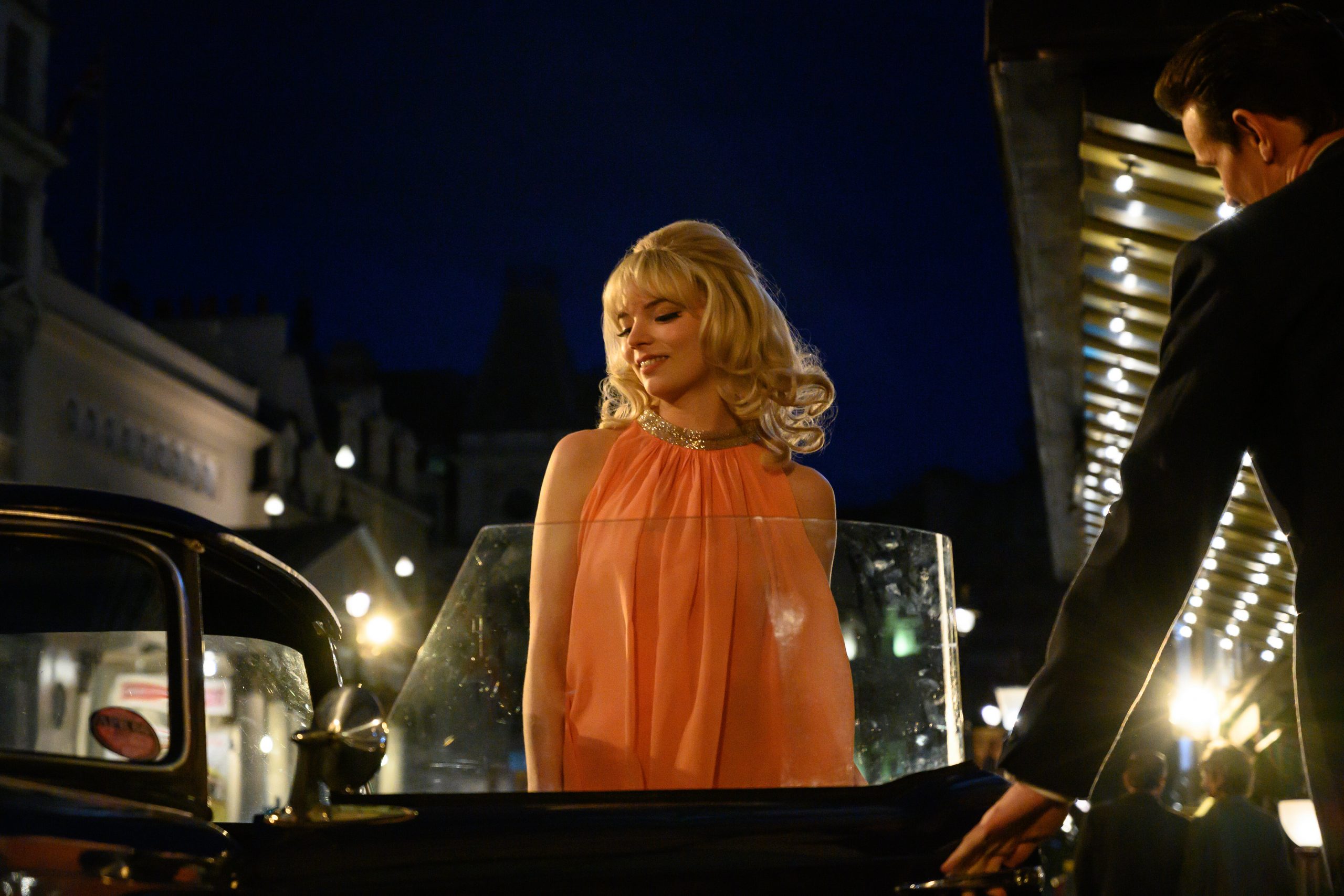 Blondes at work: 7 films about bright beauties