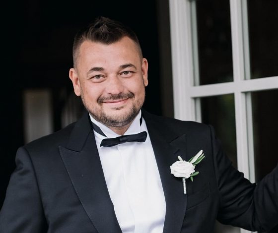 Сергей Жуков поделился редким фото с женой и новорожденным сыном