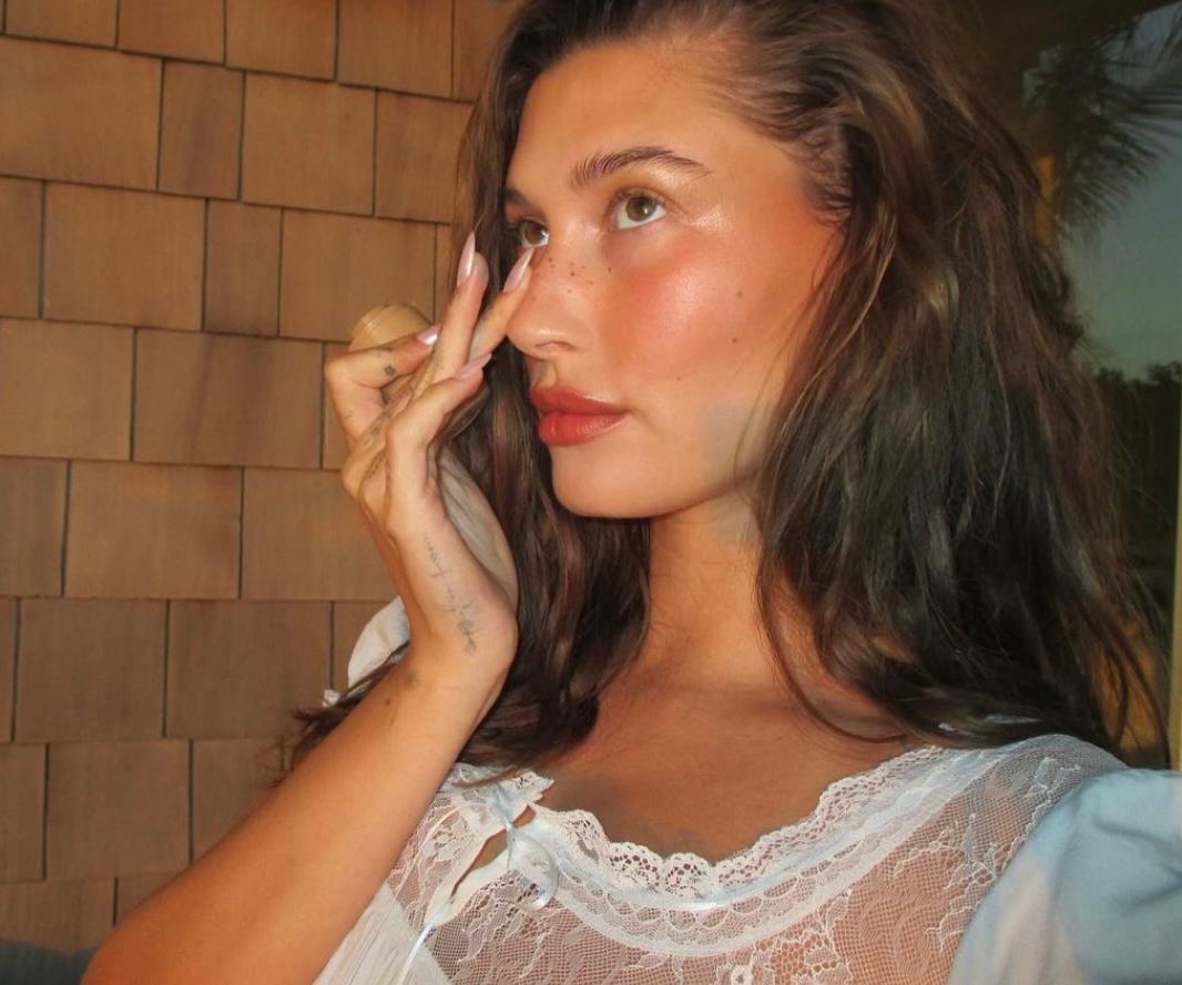 Pregnant Hailey Bieber appeared in a transparent lace jumpsuit