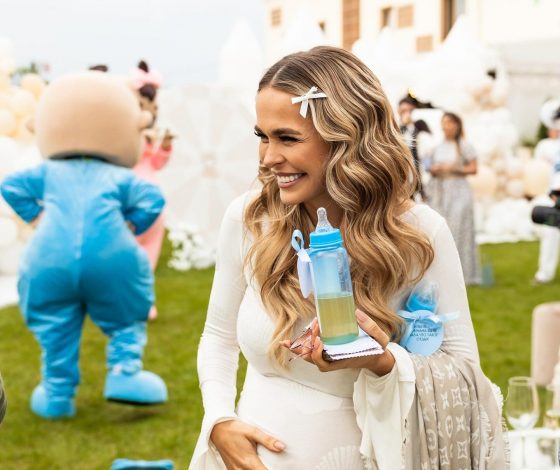 «Превращаюсь в бегемотика»: Анна Хилькевич показала, как выглядит во время беременности